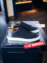 Brązowe skórzane trampki